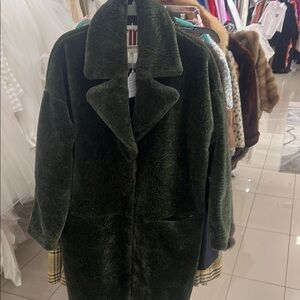 Luxurious Green Faux Fur Coat isolamarras size 40